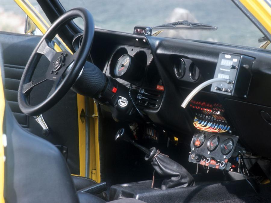 Интерьер Opel Ascona 1.9 SR Rally Version (A) 1973 года  (фото 4 из 29)